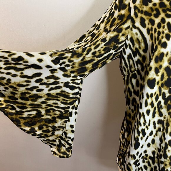 COUNTERPARTS Women's Leopard Bell Sleeve Blouse - Size Large - NWT $48 - Picture 2 of 4